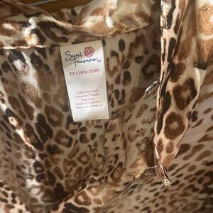 Secret Treasures Women's Brown Leopard Robe